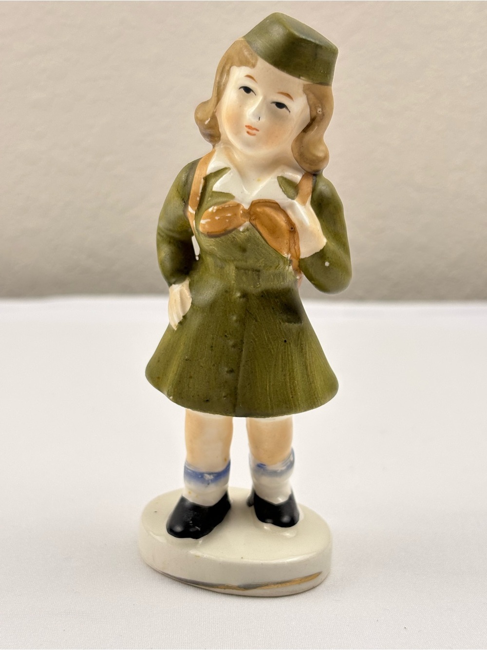 Vintage 1950s ceramic Girl Scout figurine